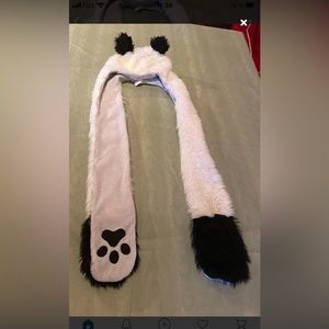 Tuque avec mitaines intégrées